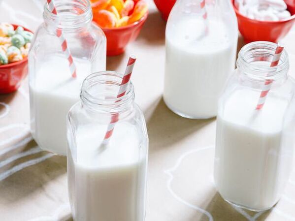 Empat gelas kefir di siang hari - metode lembut untuk menurunkan berat badan dengan diet kefir