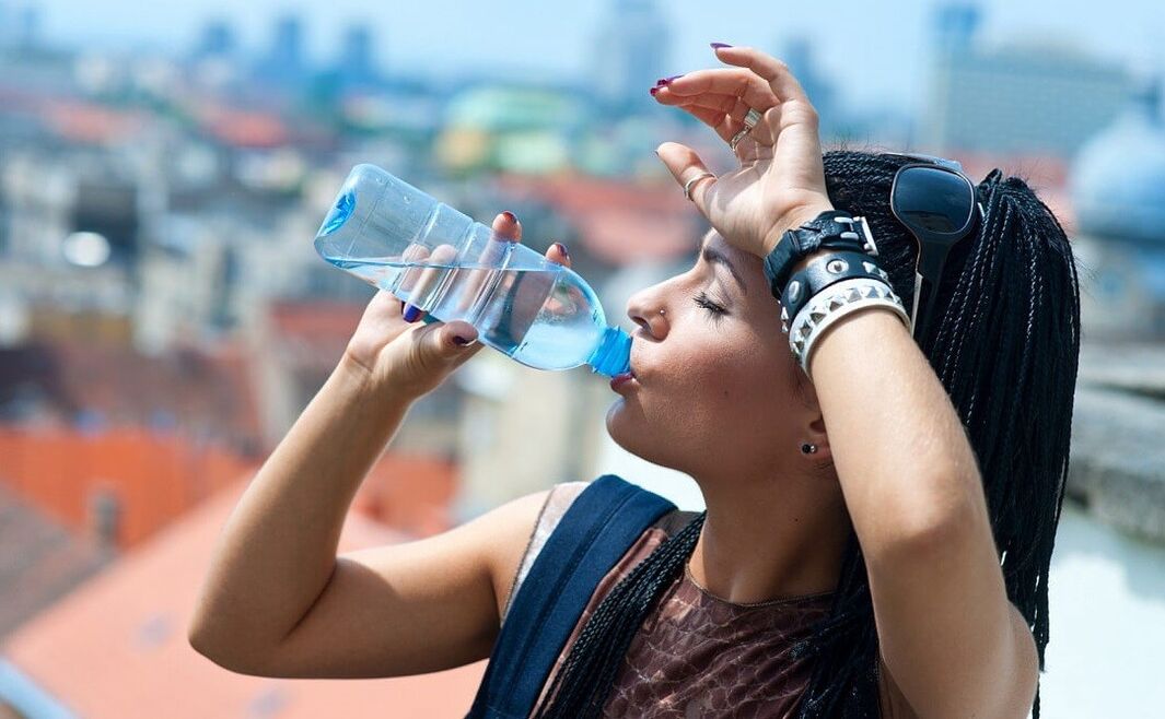 minum air untuk diet malas