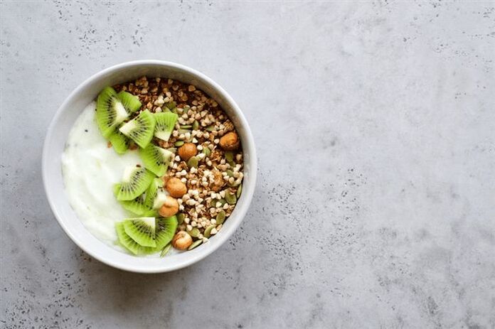 bubur soba dengan yogurt dan buah